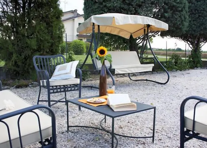 Corte Del Picchio & Breakfast לינה וארוחת בוקר 4*