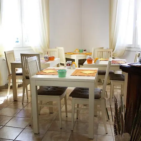 לינה וארוחת בוקר Corte Del Picchio & Breakfast 4*